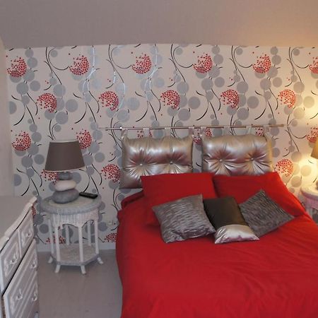 La Petite Maison - L'Ouche Charlot Maux Bagian luar foto