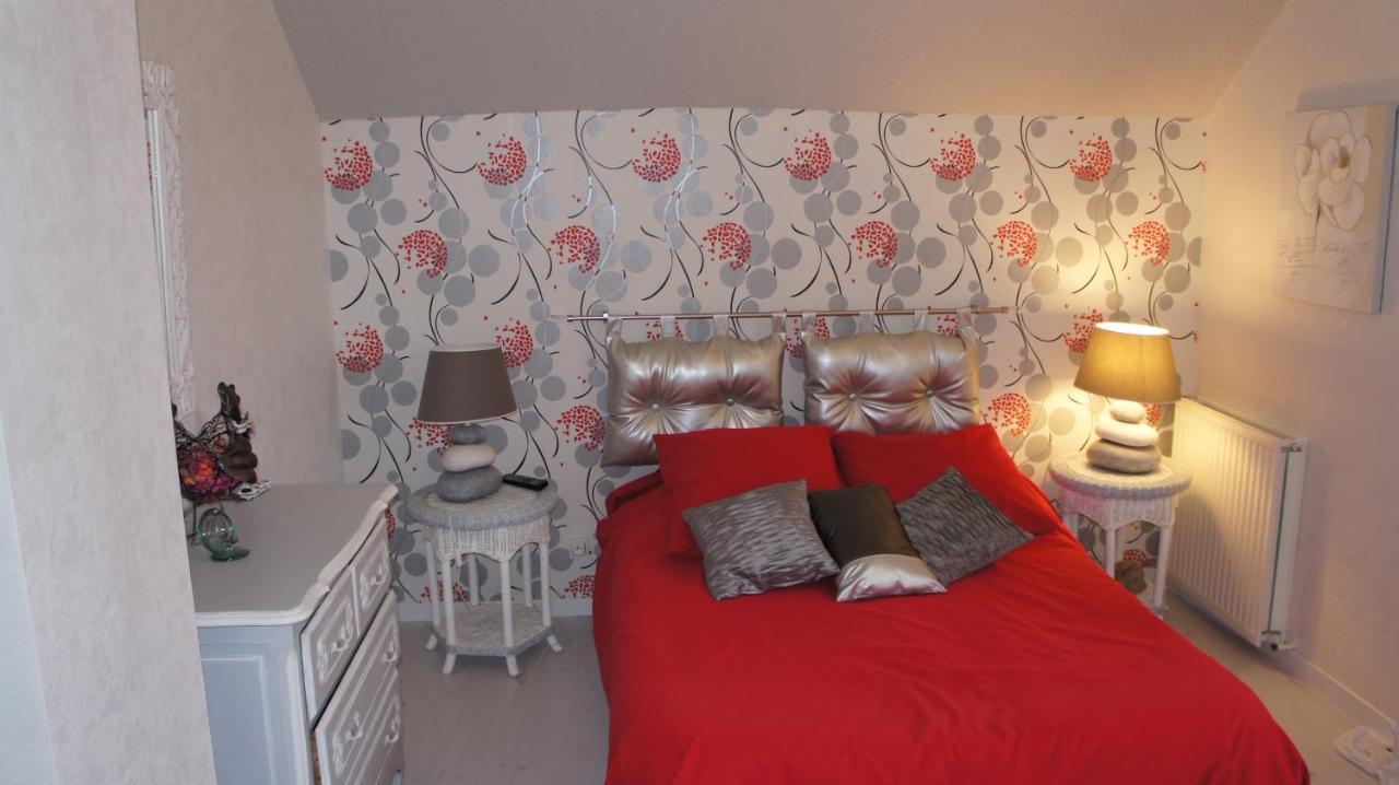 La Petite Maison - L'Ouche Charlot Maux Bagian luar foto
